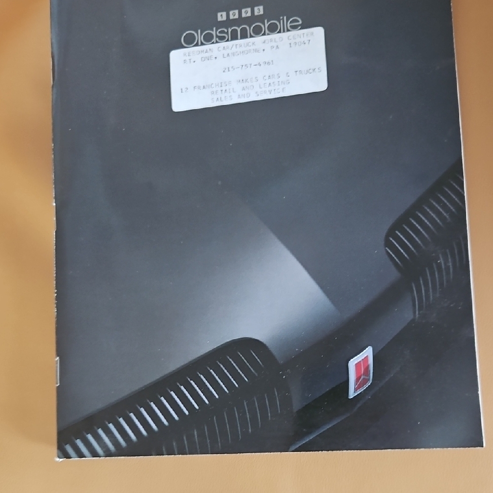 1993 Oldsmobile Car Brochure